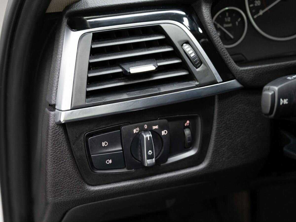 Купить BMW 3 серии 320d xDrive, 2016, 146 000 км, фото №19