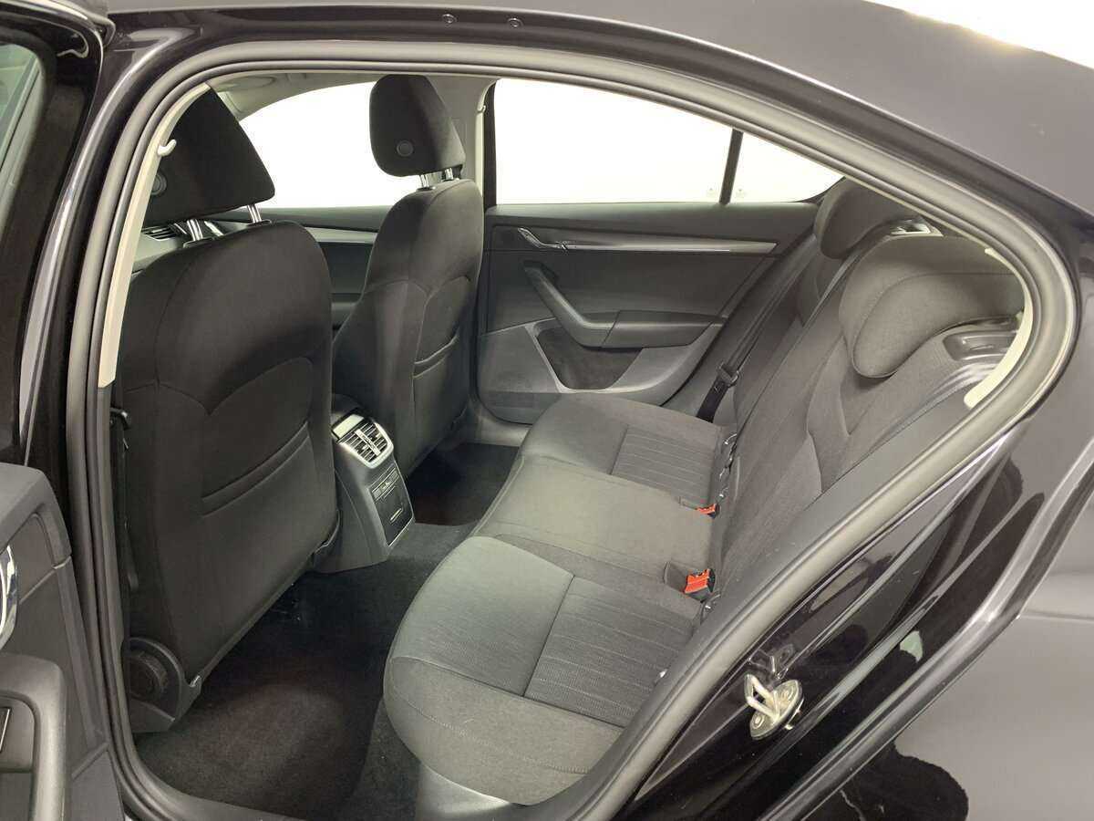 Купить Skoda Octavia, 2018, 142 835 км, фото №10