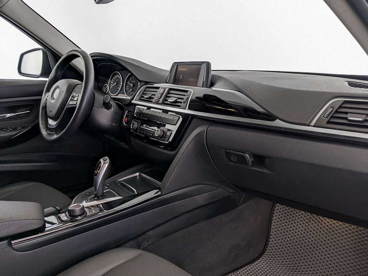 Купить BMW 3 серии 318i, 2018, 126 815 км, фото №9