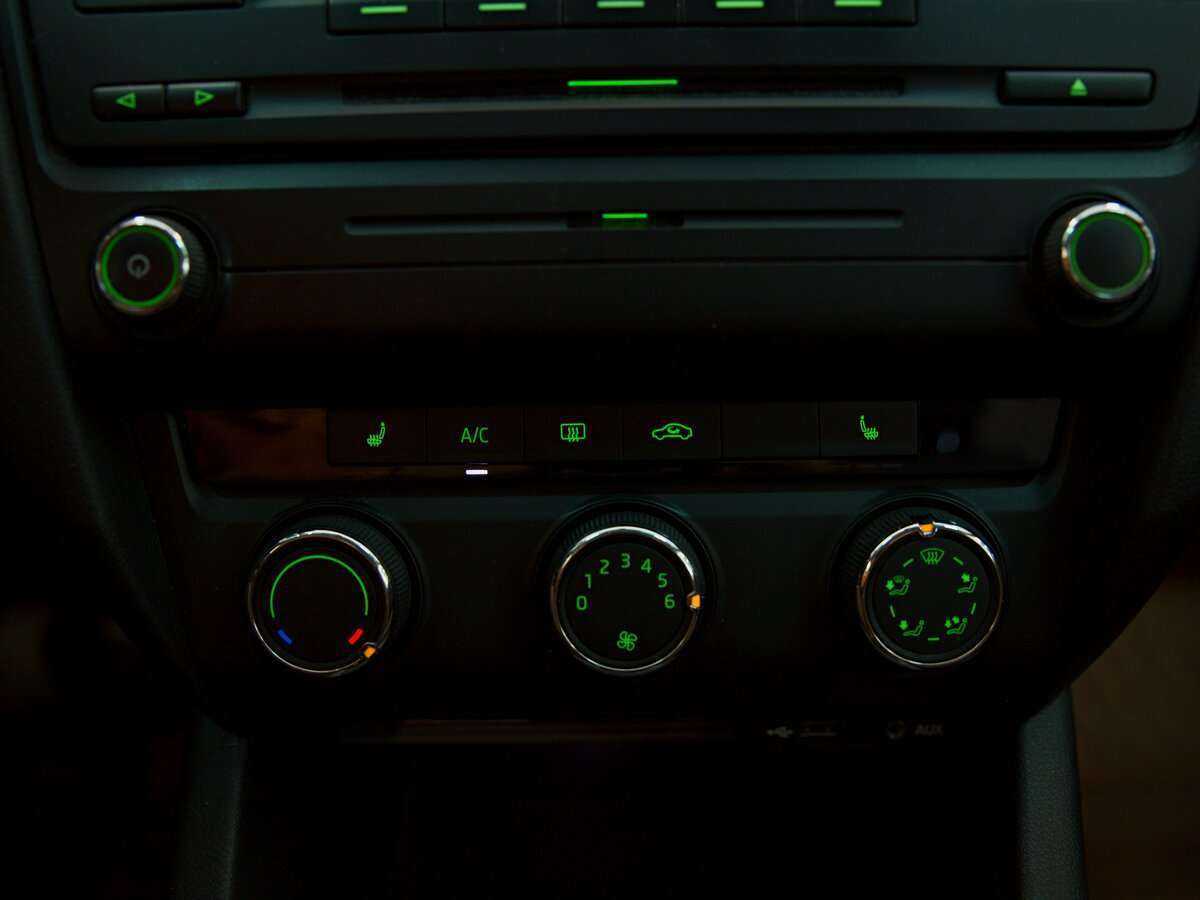 Купить Skoda Octavia, 2014, 233 564 км, фото №12