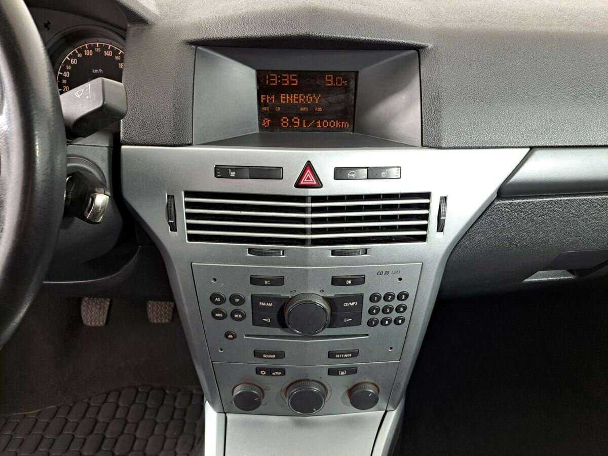 Купить Opel Astra, 2012, 210 557 км, фото №13