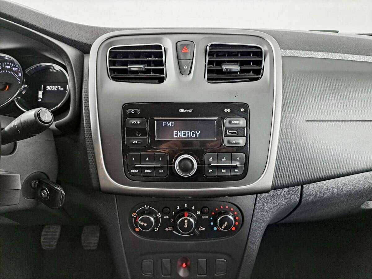 Купить Renault Logan Stepway, 2019, 90 320 км, фото №13