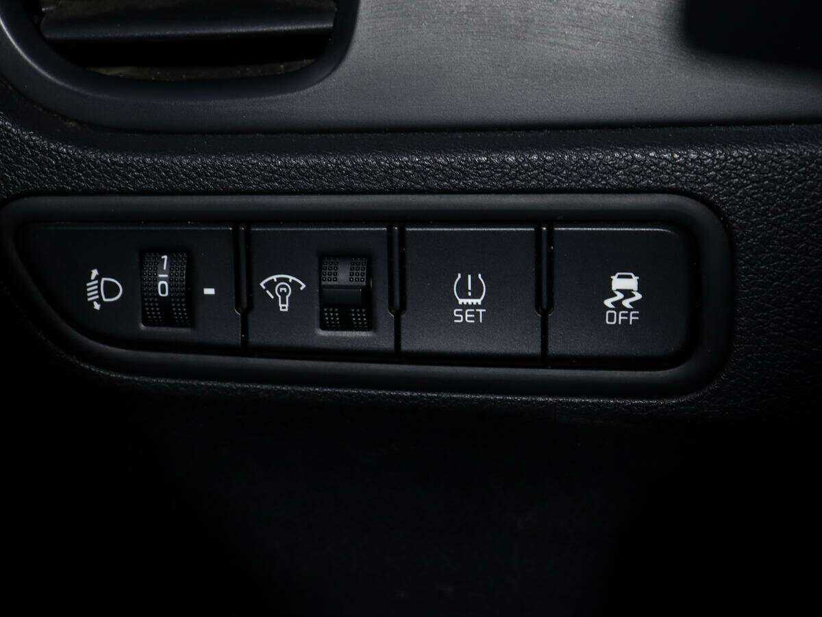 Купить Kia Rio X-Line, 2018, 105 349 км, фото №15