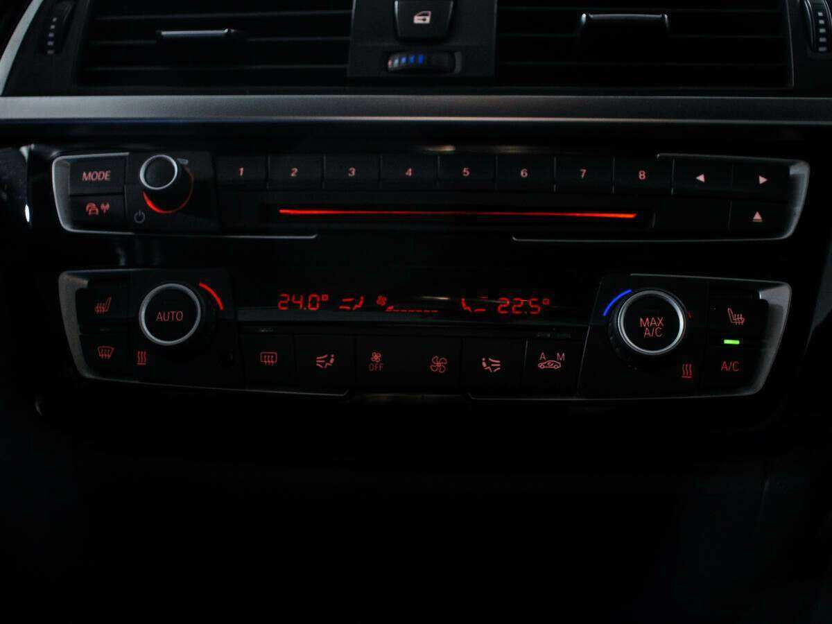 Купить BMW 3 серии 318i, 2017, 83 152 км, фото №17