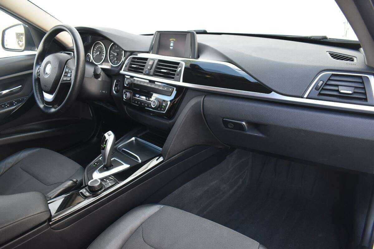 Купить BMW 3 серии 318i, 2018, 116 953 км, фото №6