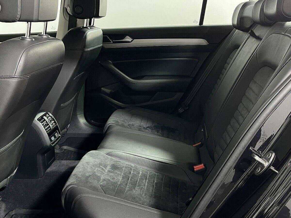 Купить Volkswagen Passat, 2017, 117 369 км, фото №10