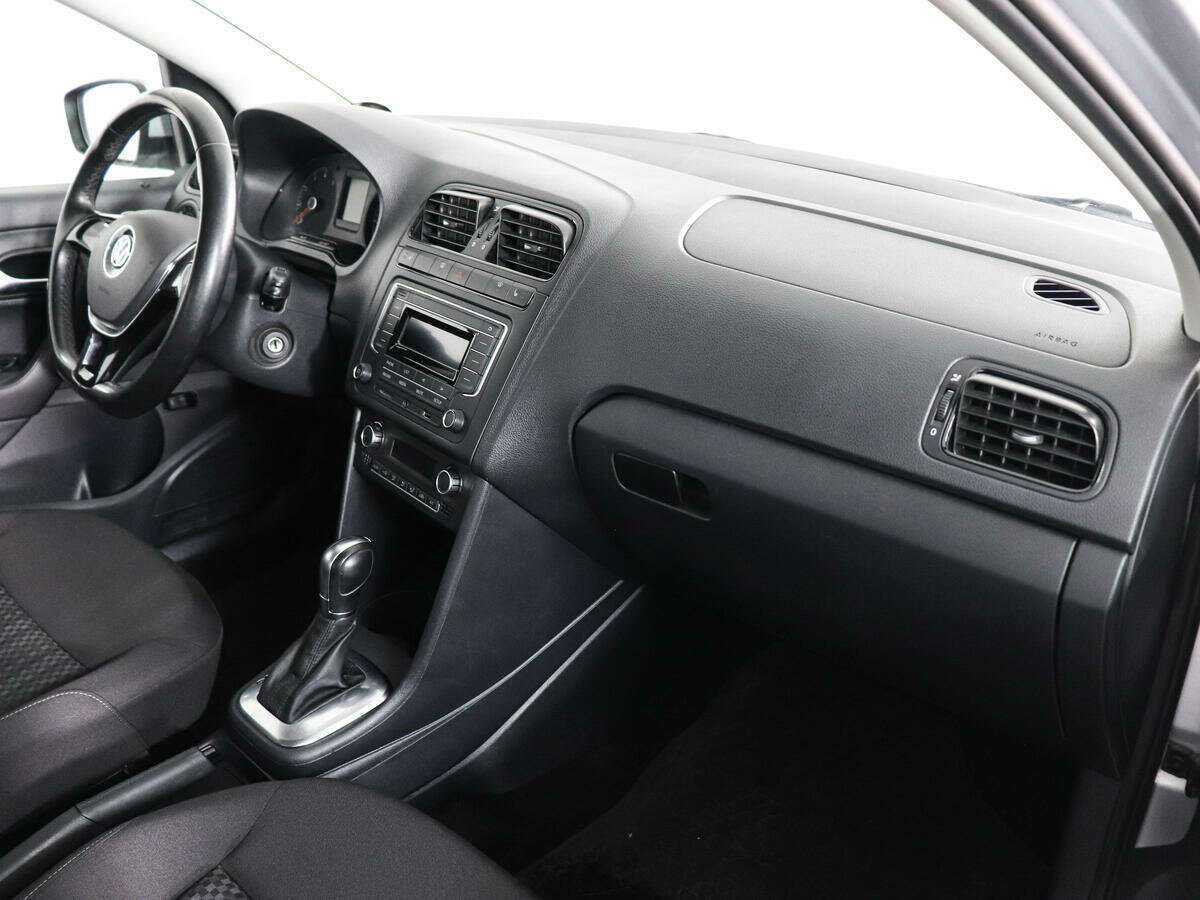 Купить Volkswagen Polo, 2016, 106 235 км, фото №10