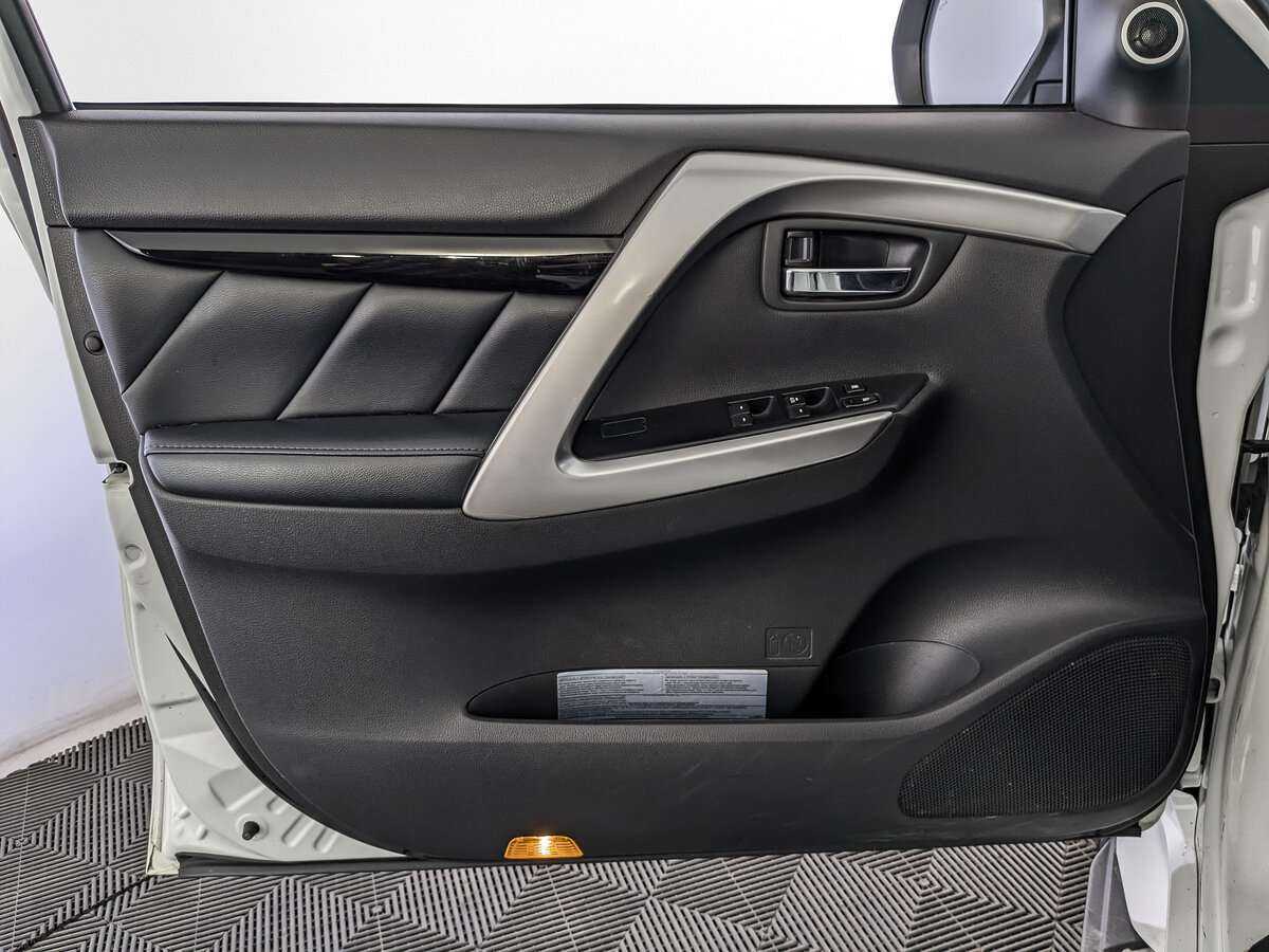 Купить Mitsubishi Pajero Sport, 2017, 198 584 км, фото №15