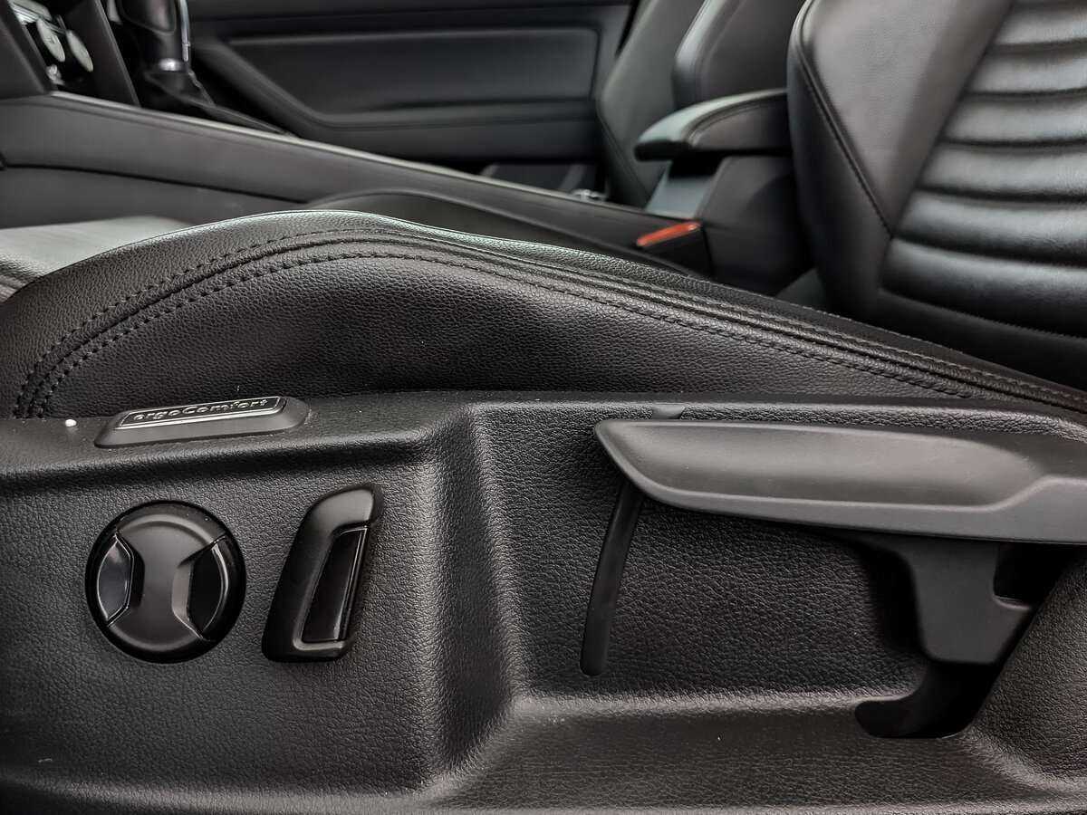 Купить Volkswagen Passat, 2019, 142 327 км, фото №17