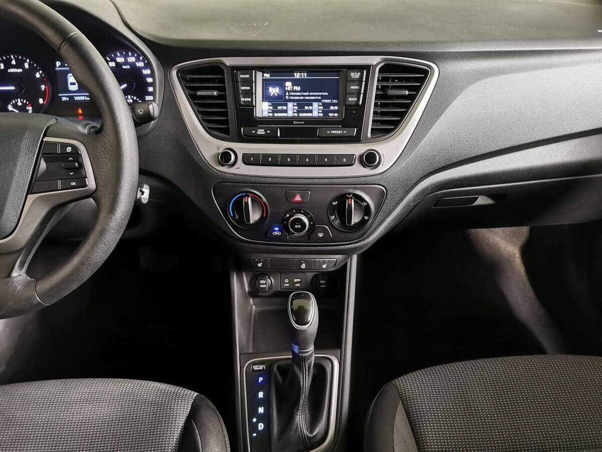 Купить Hyundai Solaris, 2017, 108 077 км, фото №11