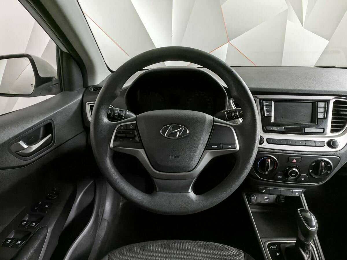 Купить Hyundai Solaris, 2019, 126 526 км, фото №16