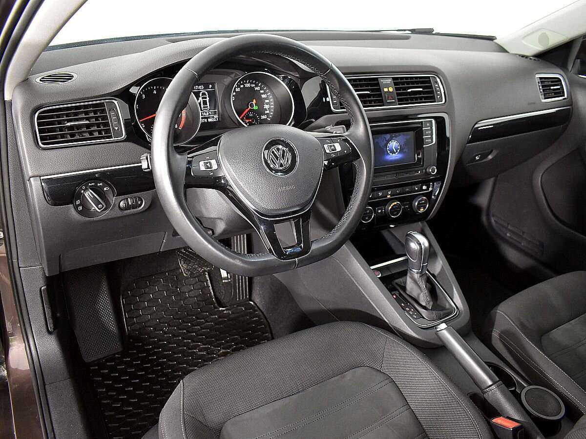 Купить Volkswagen Jetta, 2017, 116 372 км, фото №6