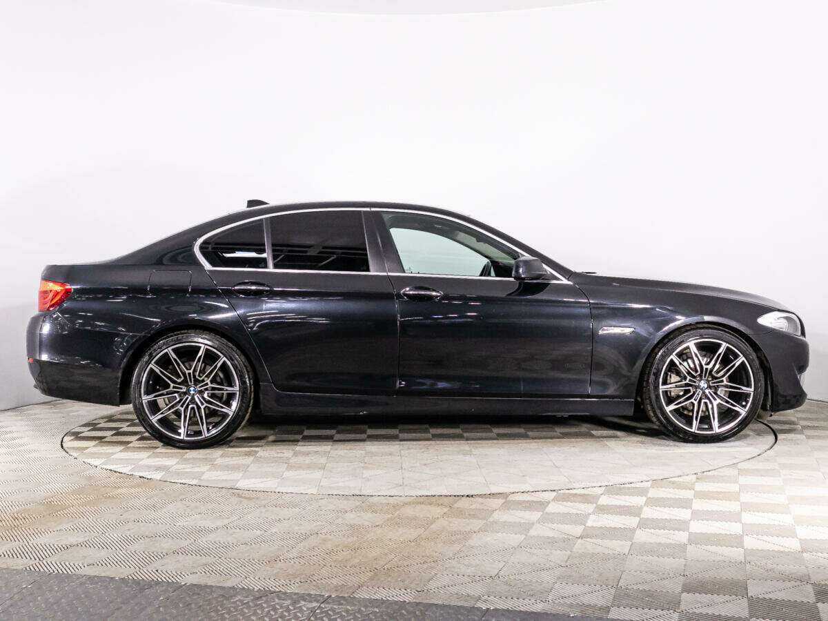 Купить BMW 5 серии 528i, 2012, 67 811 км, фото №4