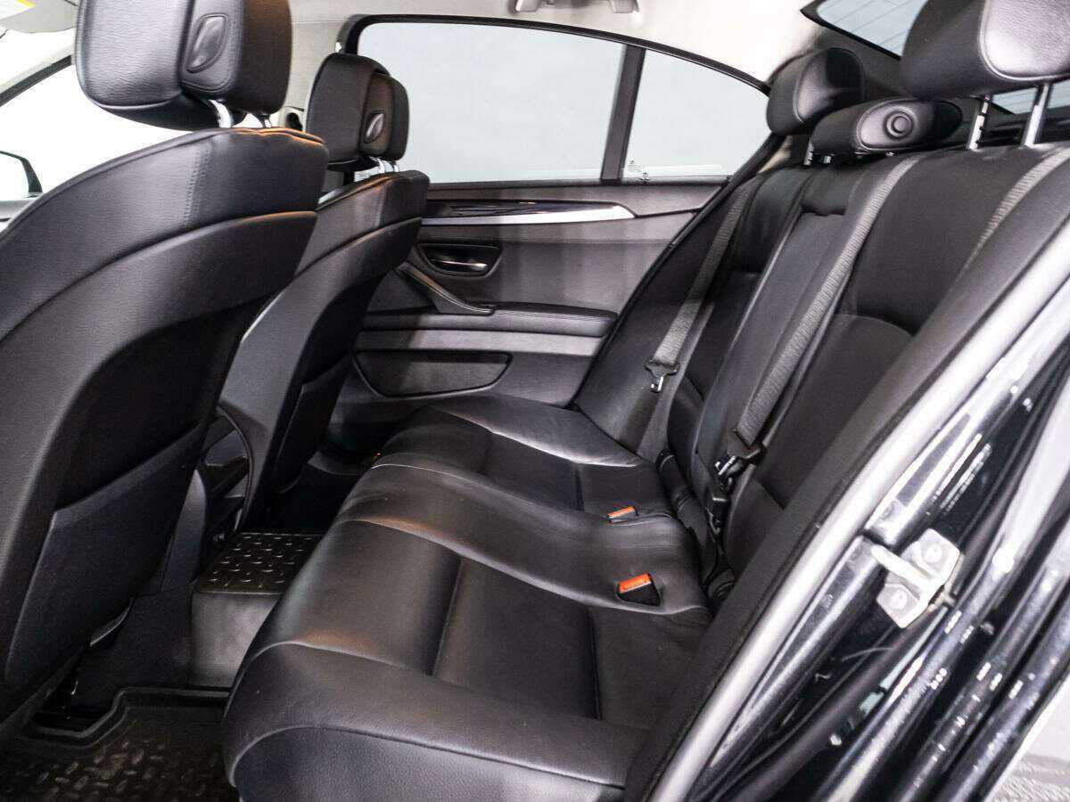Купить BMW 5 серии 528i, 2012, 67 811 км, фото №10
