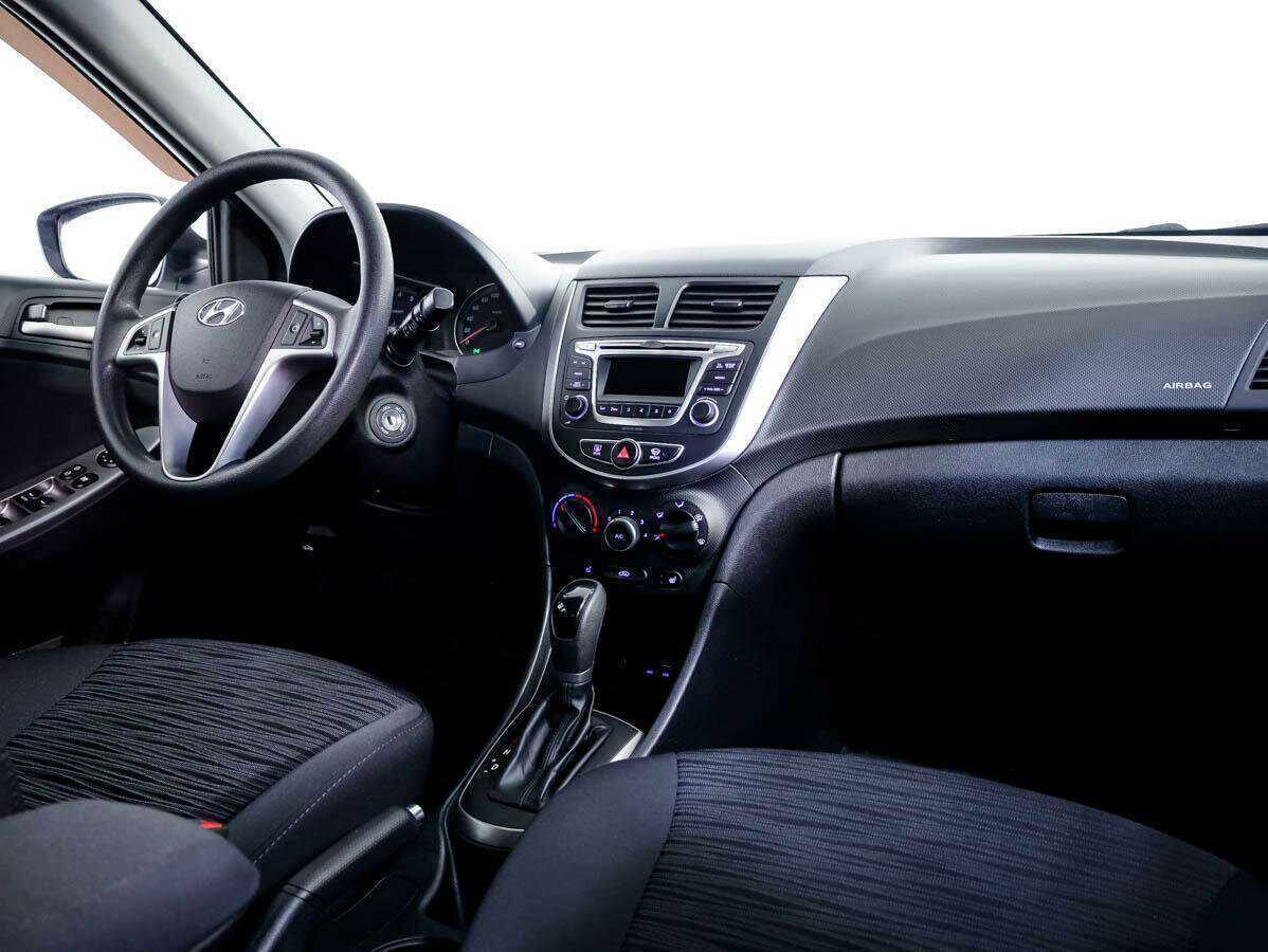 Купить Hyundai Solaris, 2015, 84 753 км, фото №9