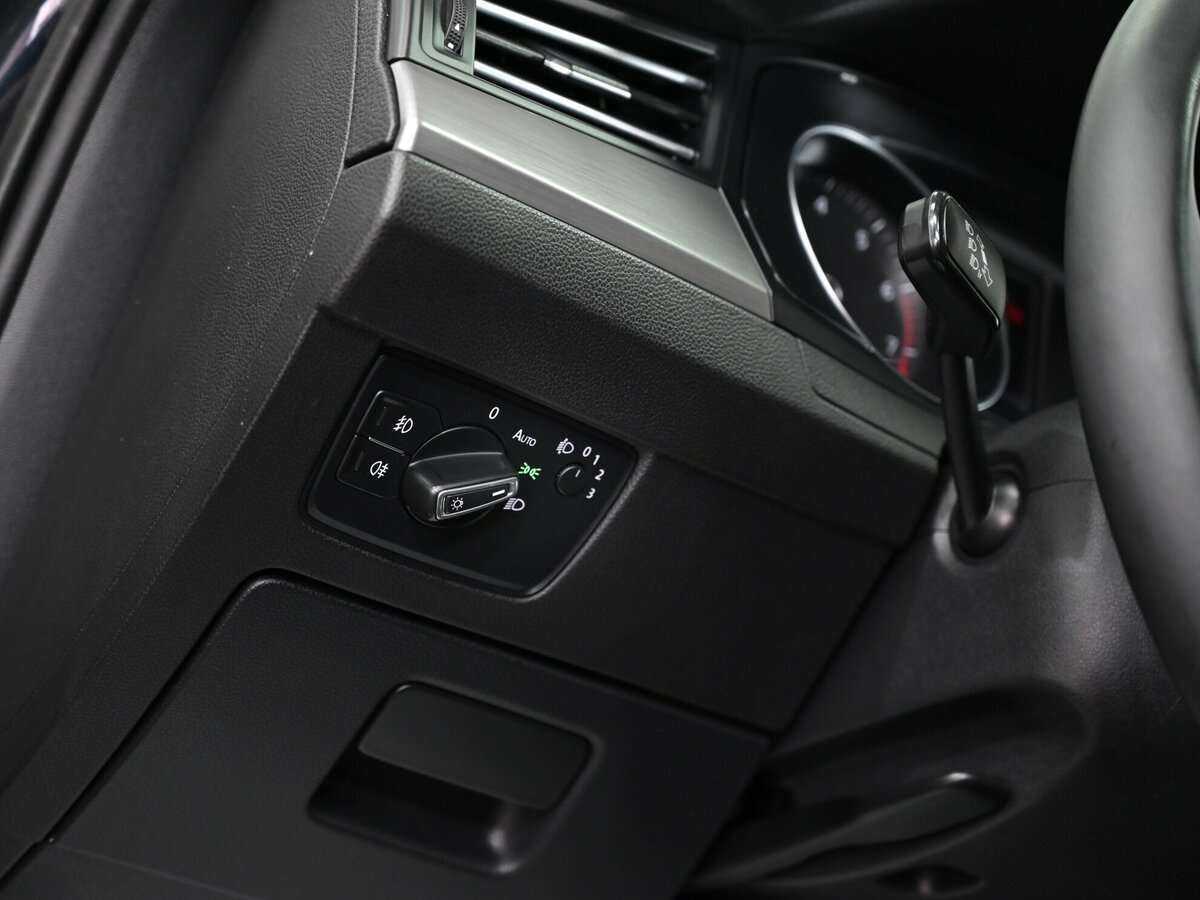 Купить Volkswagen Passat, 2016, 106 000 км, фото №8