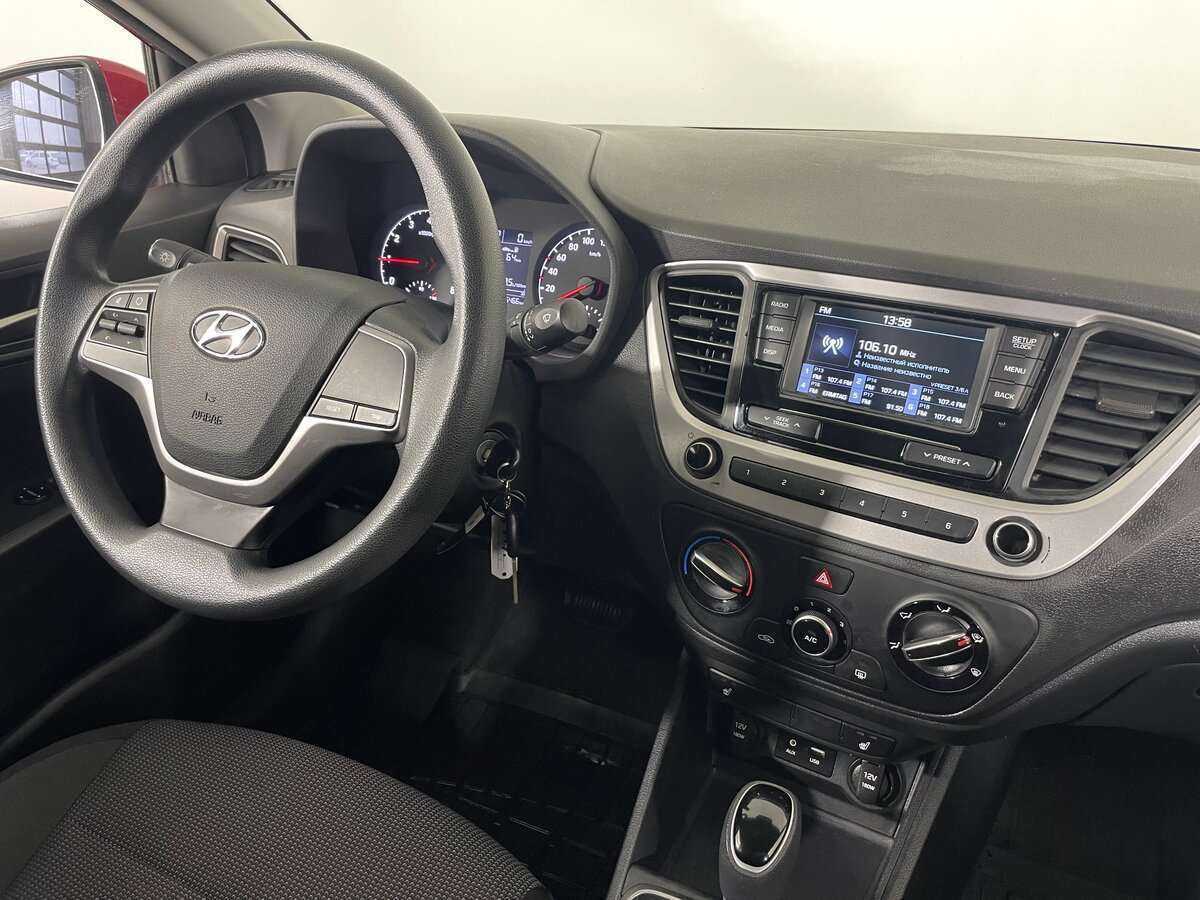 Купить Hyundai Solaris, 2017, 65 000 км, фото №12