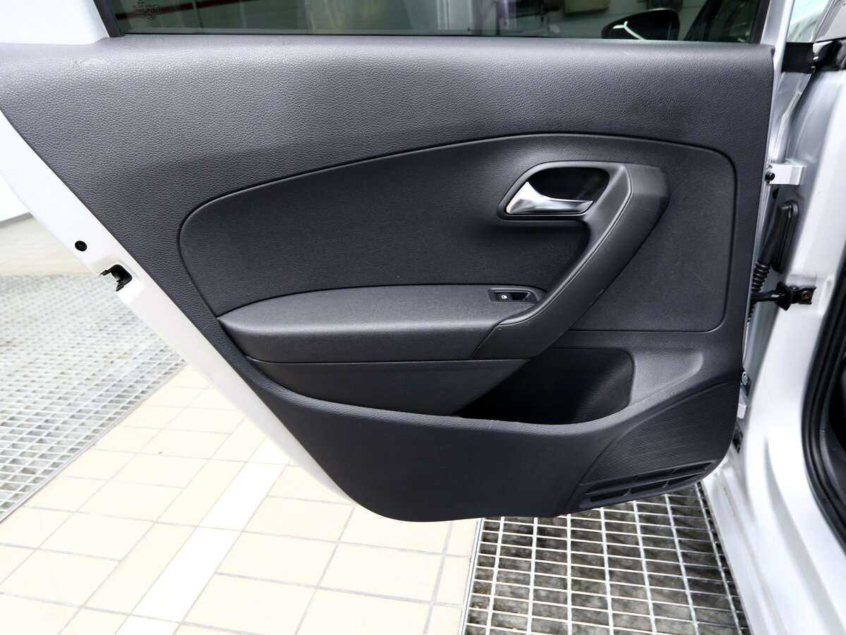 Купить Volkswagen Polo, 2012, 204 500 км, фото №10