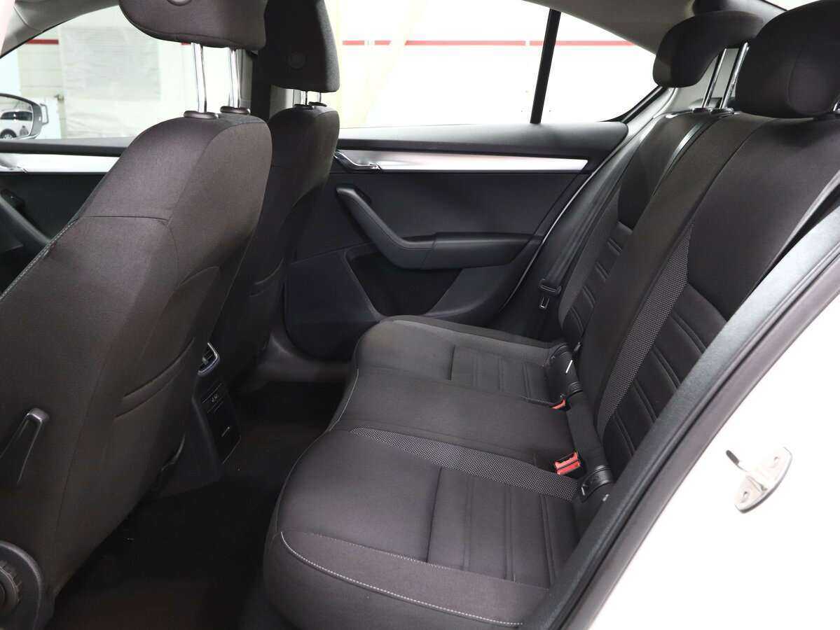 Купить Skoda Octavia, 2018, 130 000 км, фото №11
