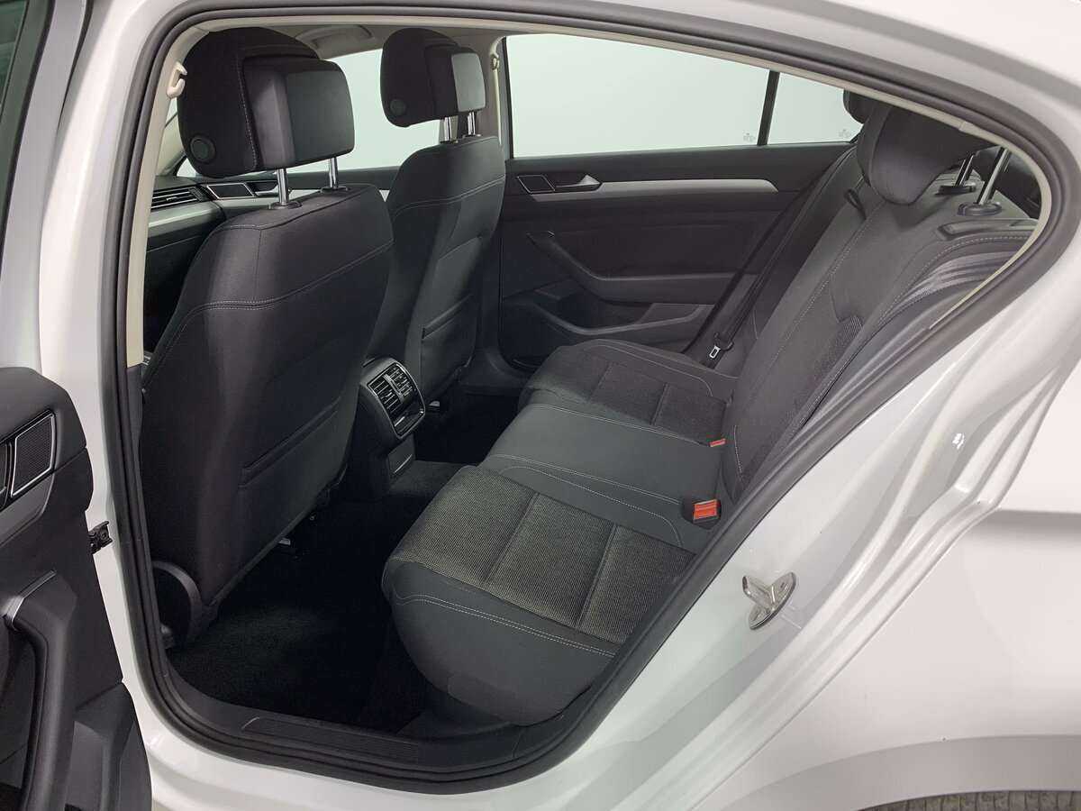 Купить Volkswagen Passat, 2019, 101 776 км, фото №10