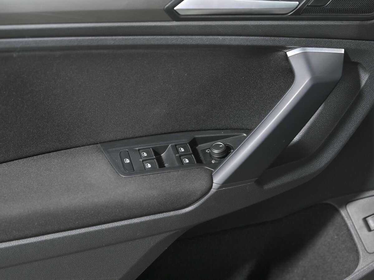 Купить Volkswagen Tiguan, 2018, 72 351 км, фото №13