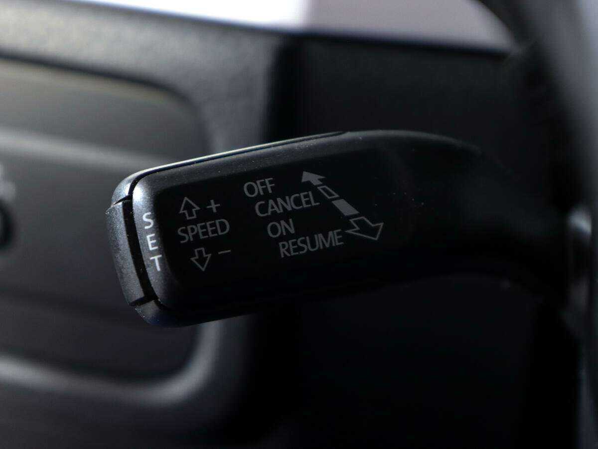 Купить Volkswagen Touareg, 2012, 200 985 км, фото №24