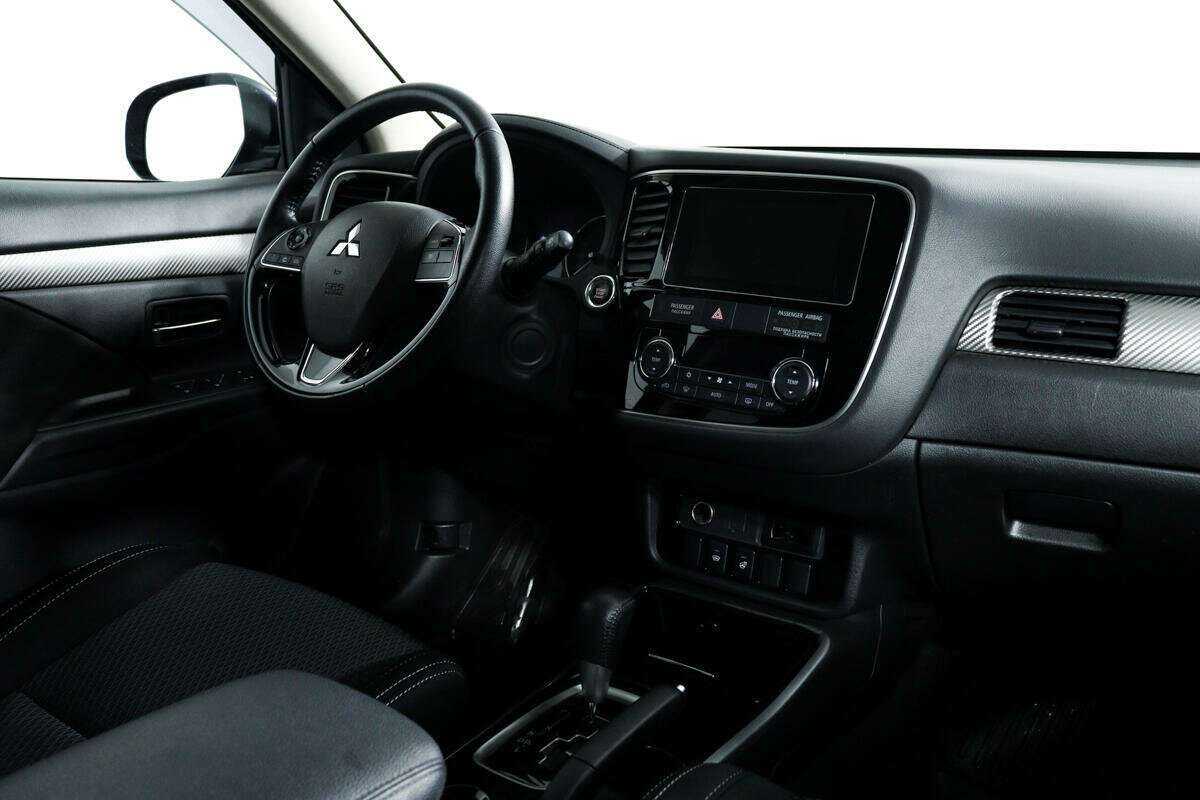 Купить Mitsubishi Outlander, 2018, 76 910 км, фото №9