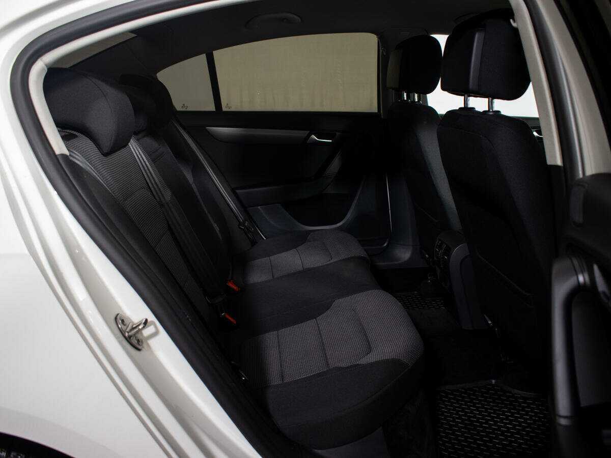 Купить Volkswagen Passat, 2014, 133 330 км, фото №9