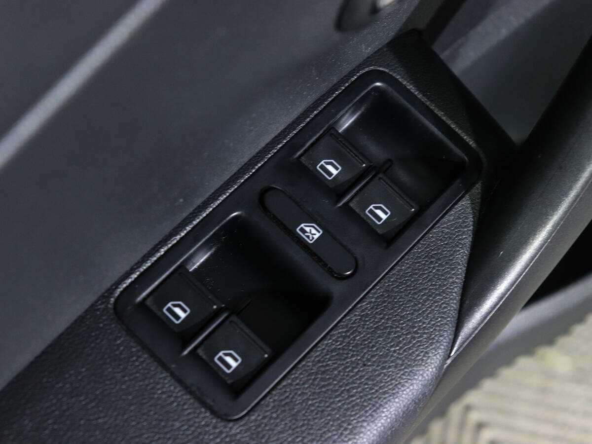 Купить Volkswagen Polo, 2017, 97 759 км, фото №17