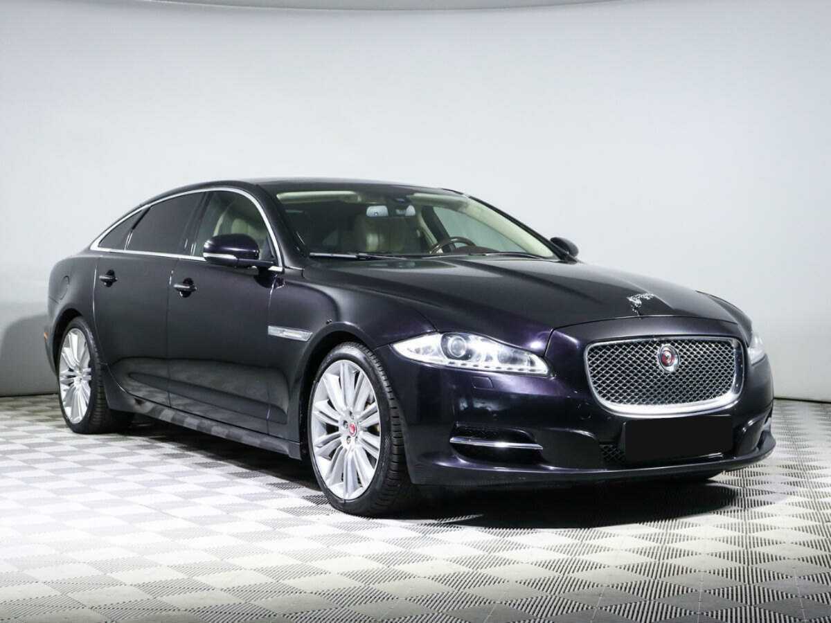Jaguar XJ
