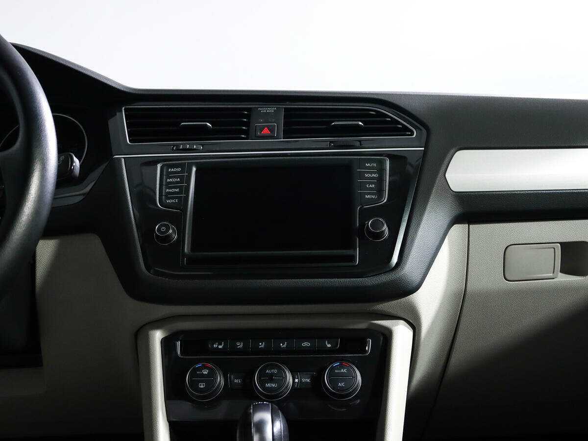 Купить Volkswagen Tiguan, 2017, 107 600 км, фото №11