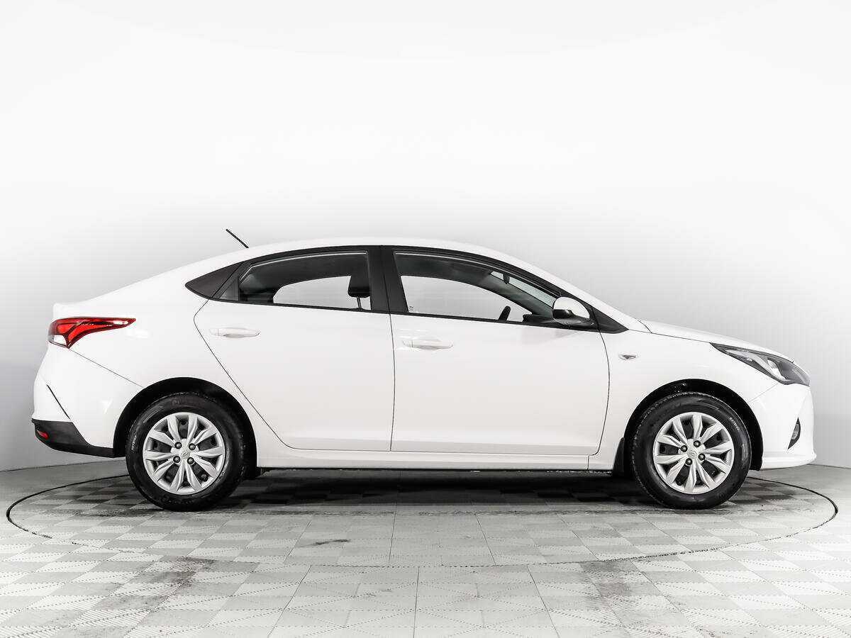 Купить Hyundai Solaris, 2021, 8 700 км, фото №4
