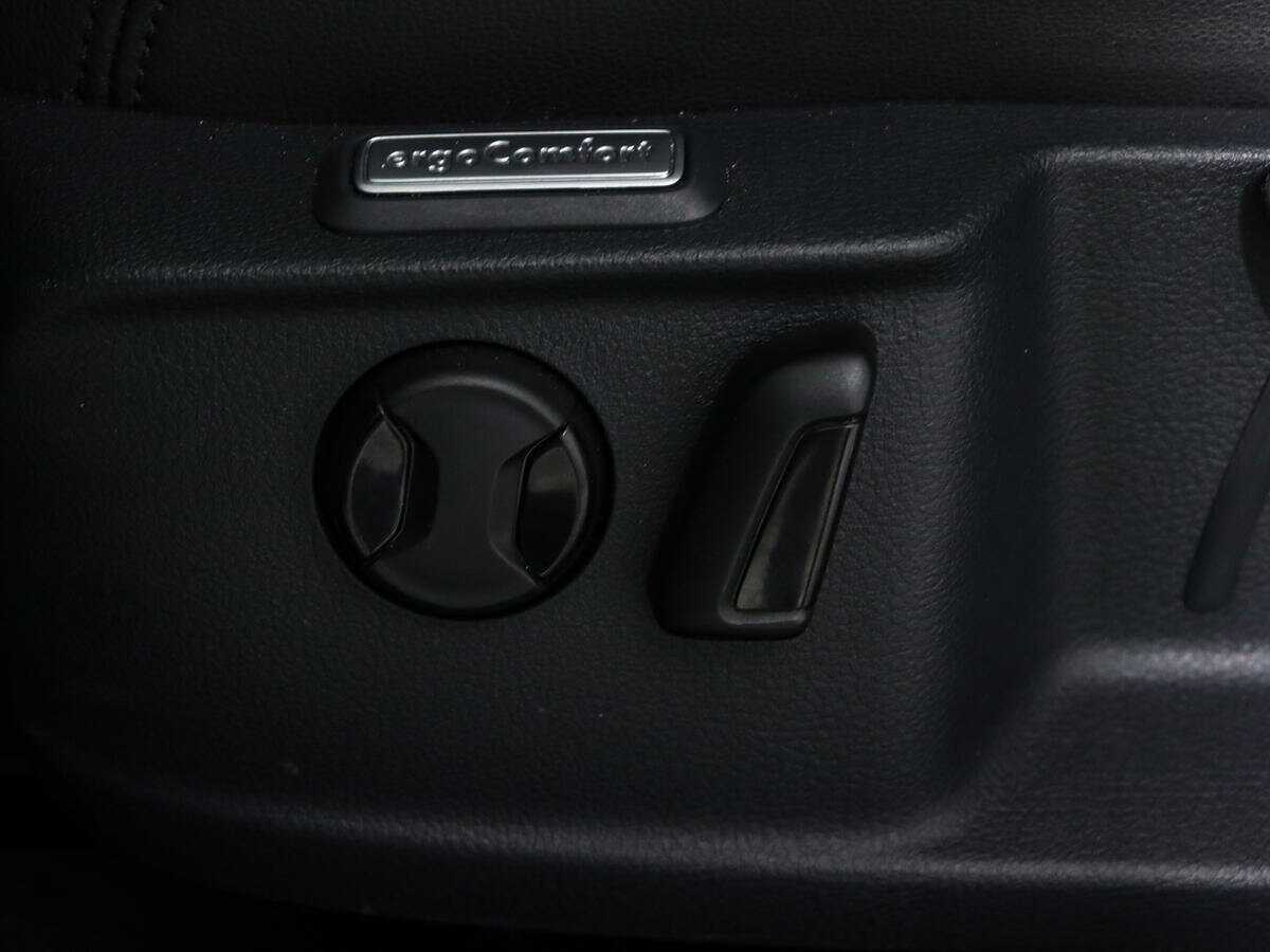 Купить Volkswagen Passat, 2017, 187 575 км, фото №17