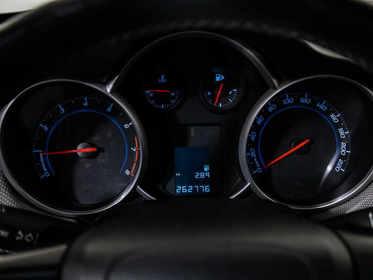 Купить Chevrolet Cruze, 2012, 262 755 км, фото №11