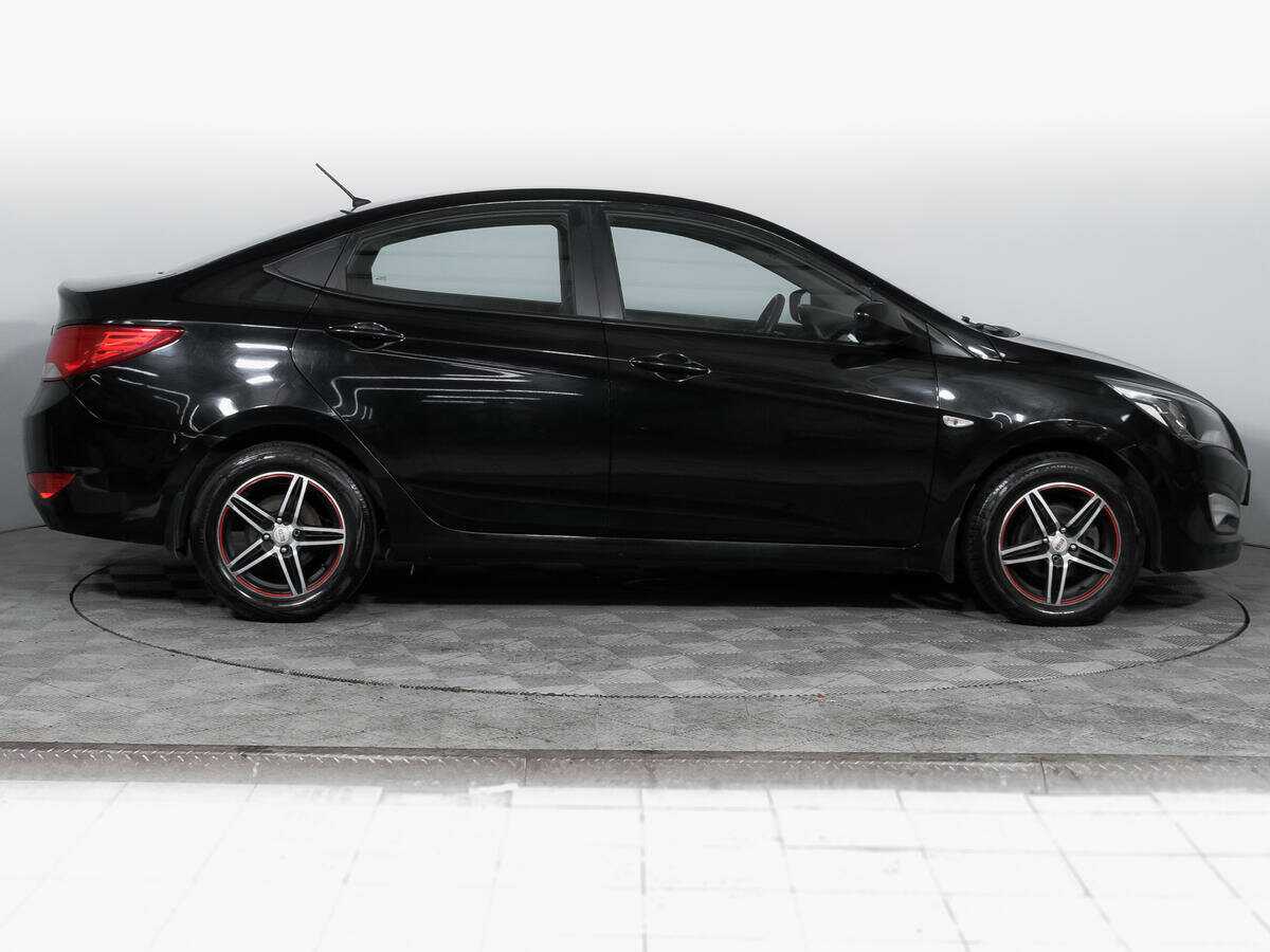 Купить Hyundai Solaris, 2016, 156 651 км, фото №4