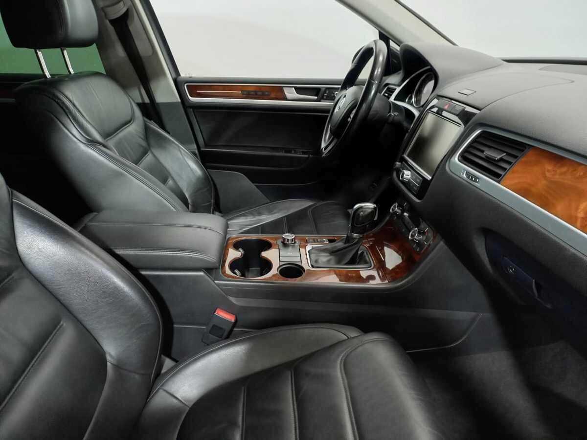 Купить Volkswagen Touareg, 2013, 181 119 км, фото №10