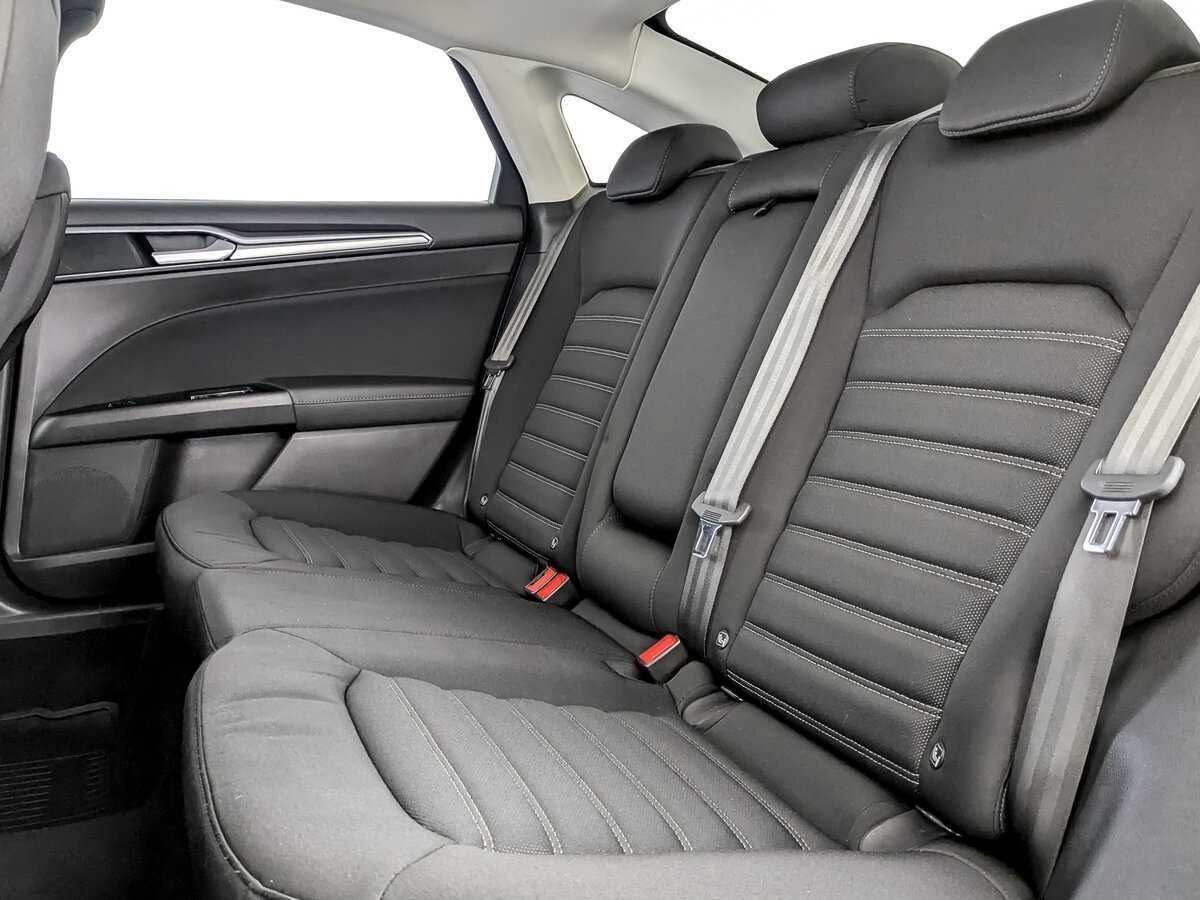 Купить Ford Mondeo, 2017, 74 070 км, фото №9