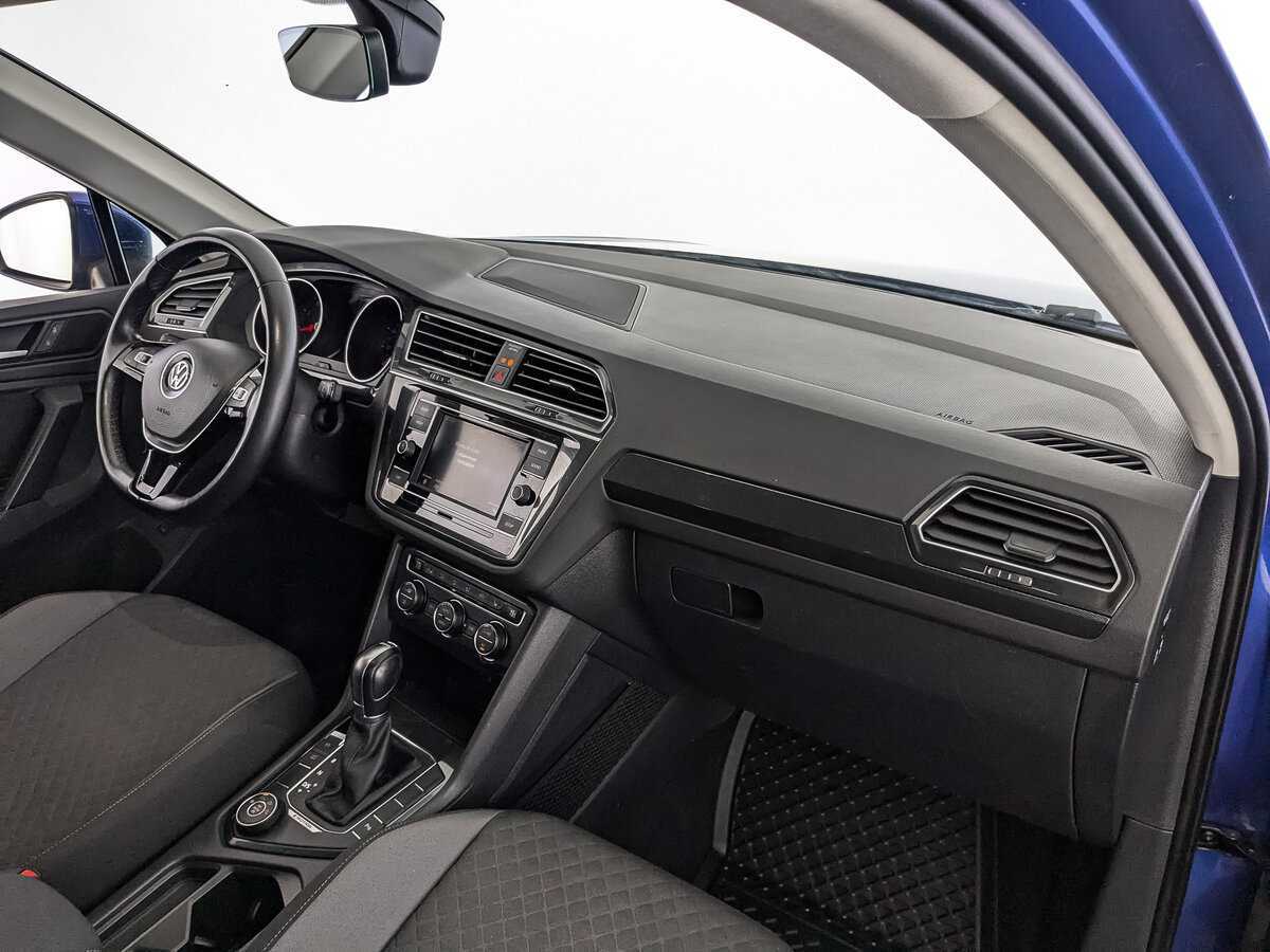 Купить Volkswagen Tiguan, 2018, 155 937 км, фото №9