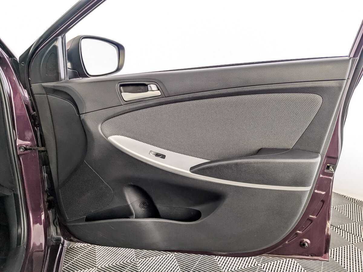 Купить Hyundai Solaris, 2012, 116 845 км, фото №20