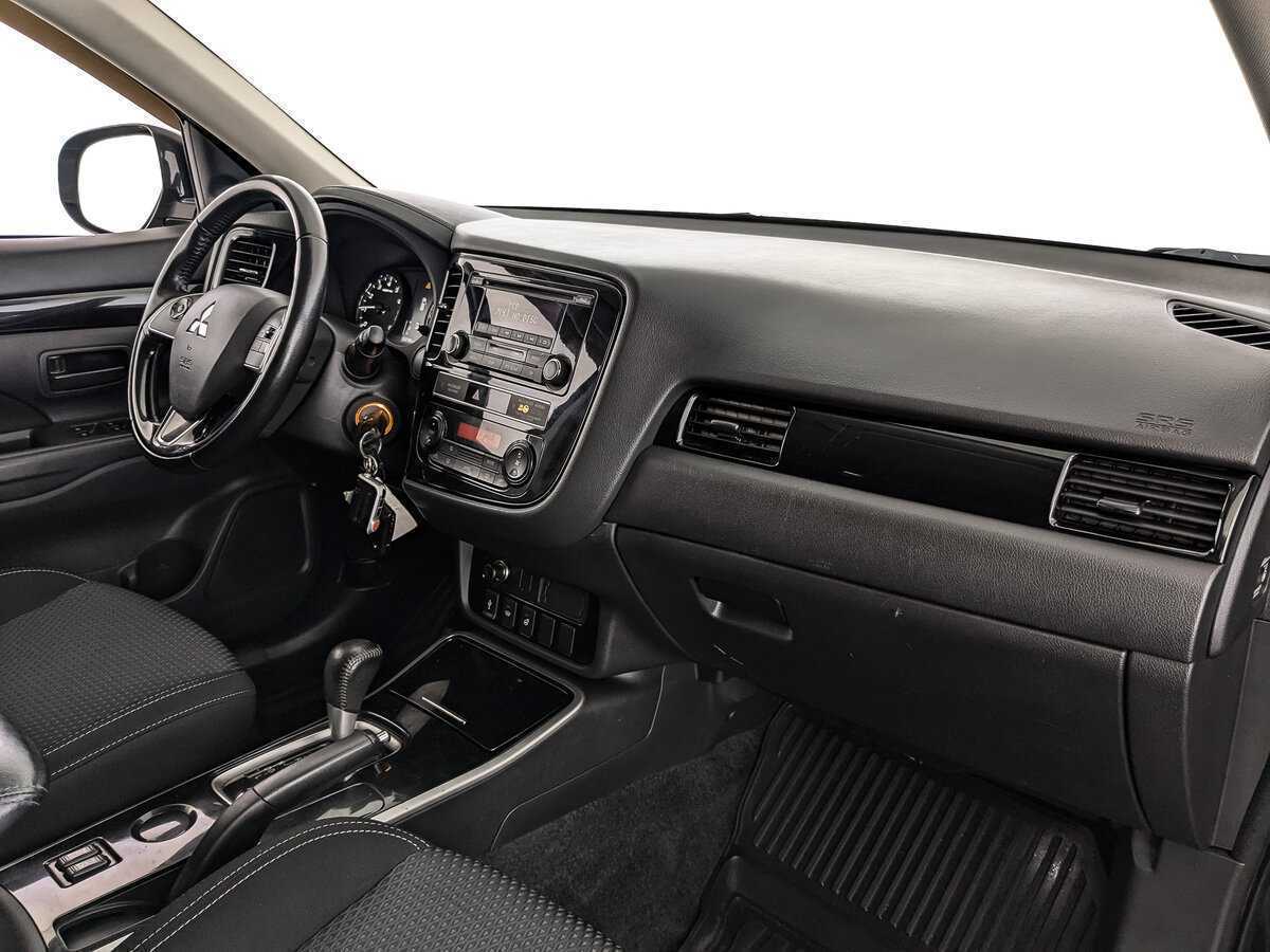Купить Mitsubishi Outlander, 2018, 203 776 км, фото №9