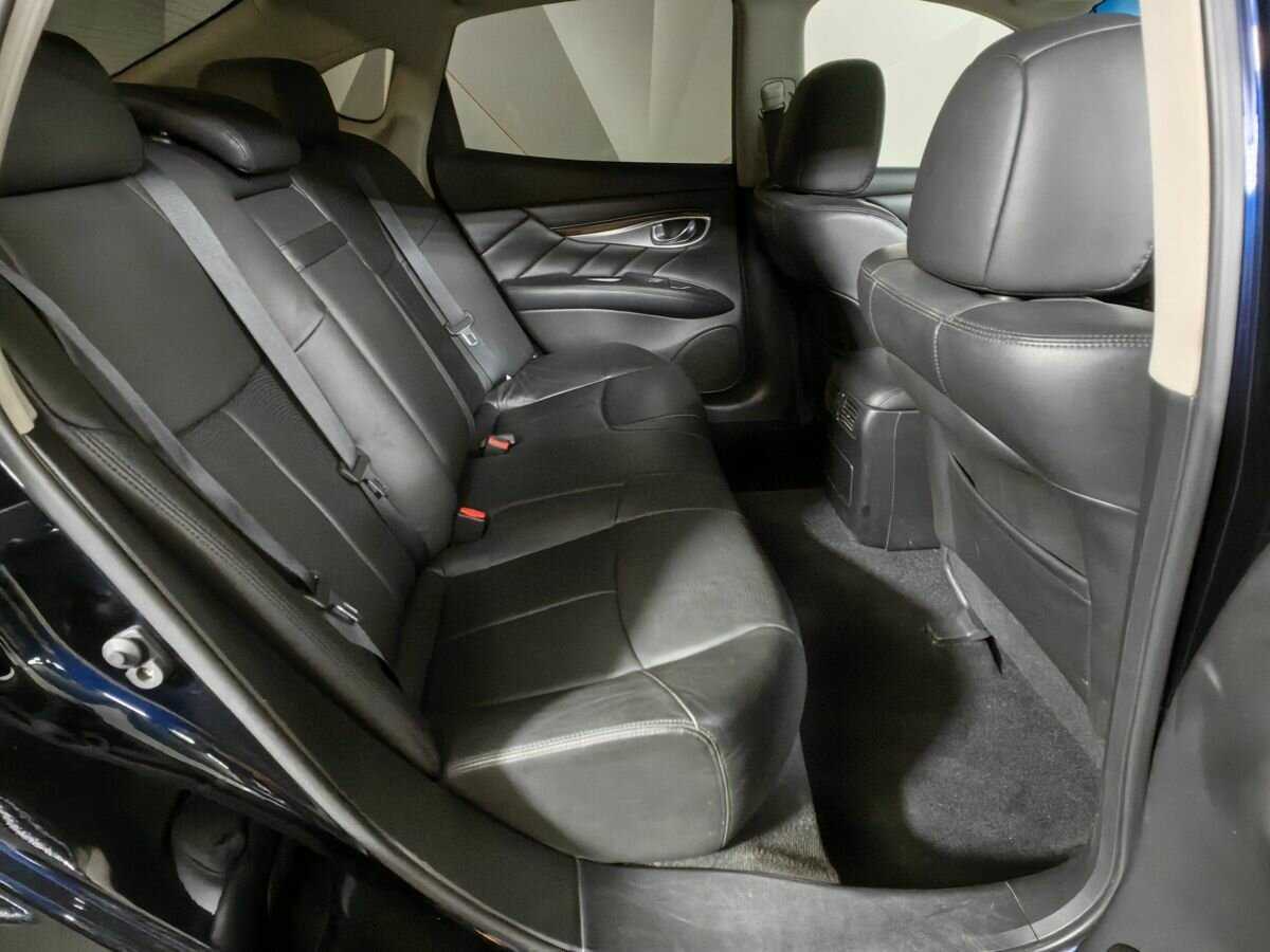 Купить Infiniti Q70, 2016, 124 127 км, фото №12