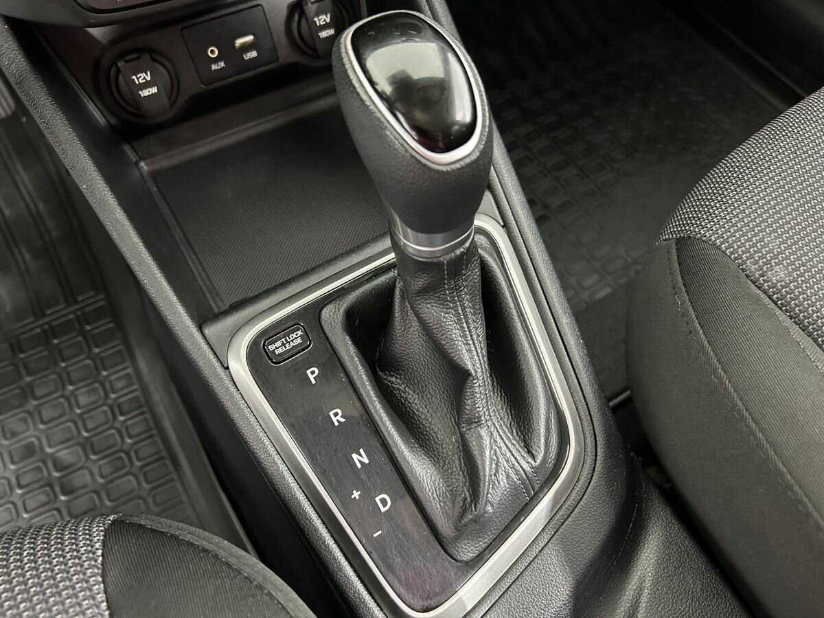 Купить Hyundai Solaris, 2017, 255 365 км, фото №13