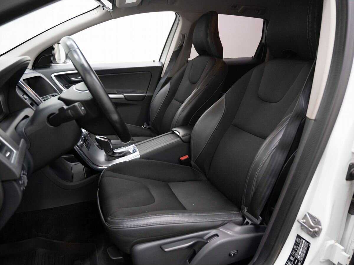 Купить Volvo XC60, 2017, 100 800 км, фото №8