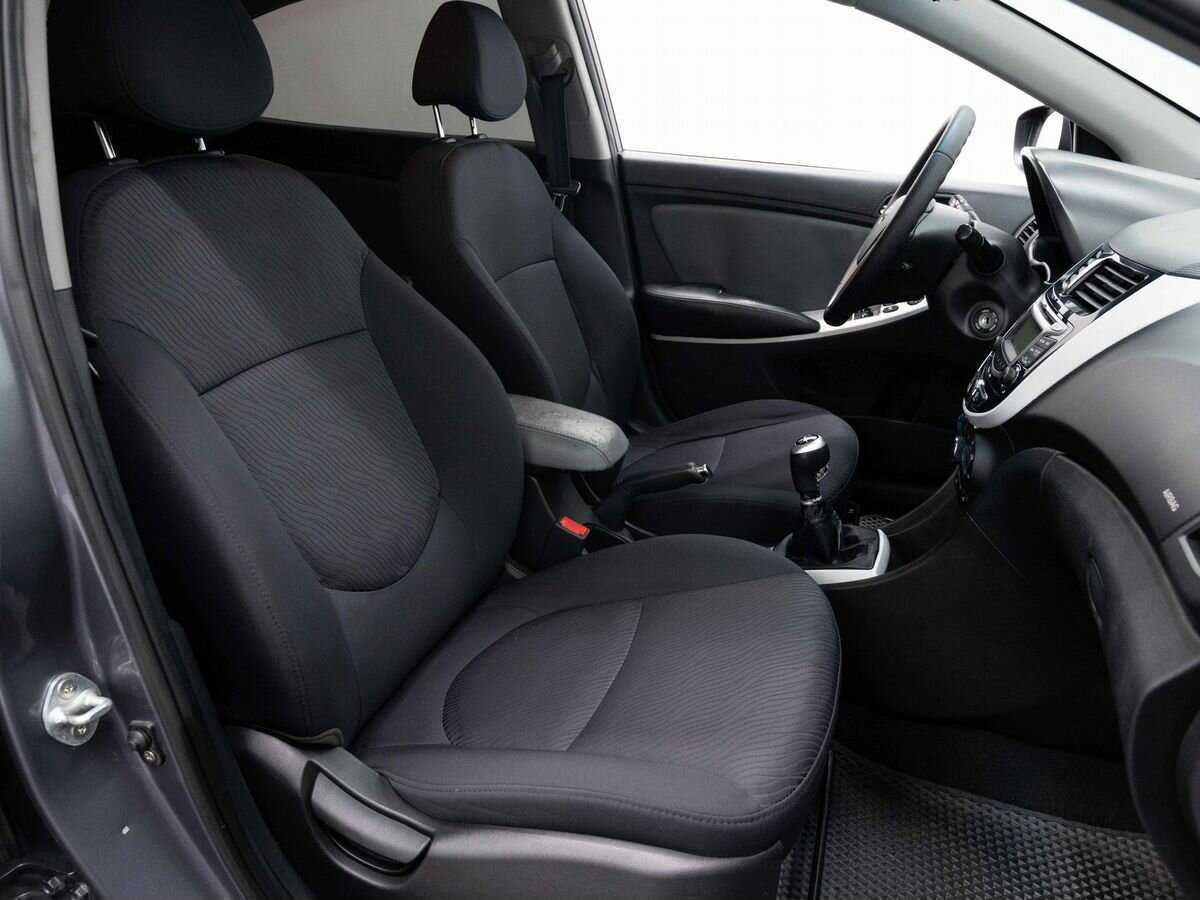 Купить Hyundai Solaris, 2012, 243 000 км, фото №12