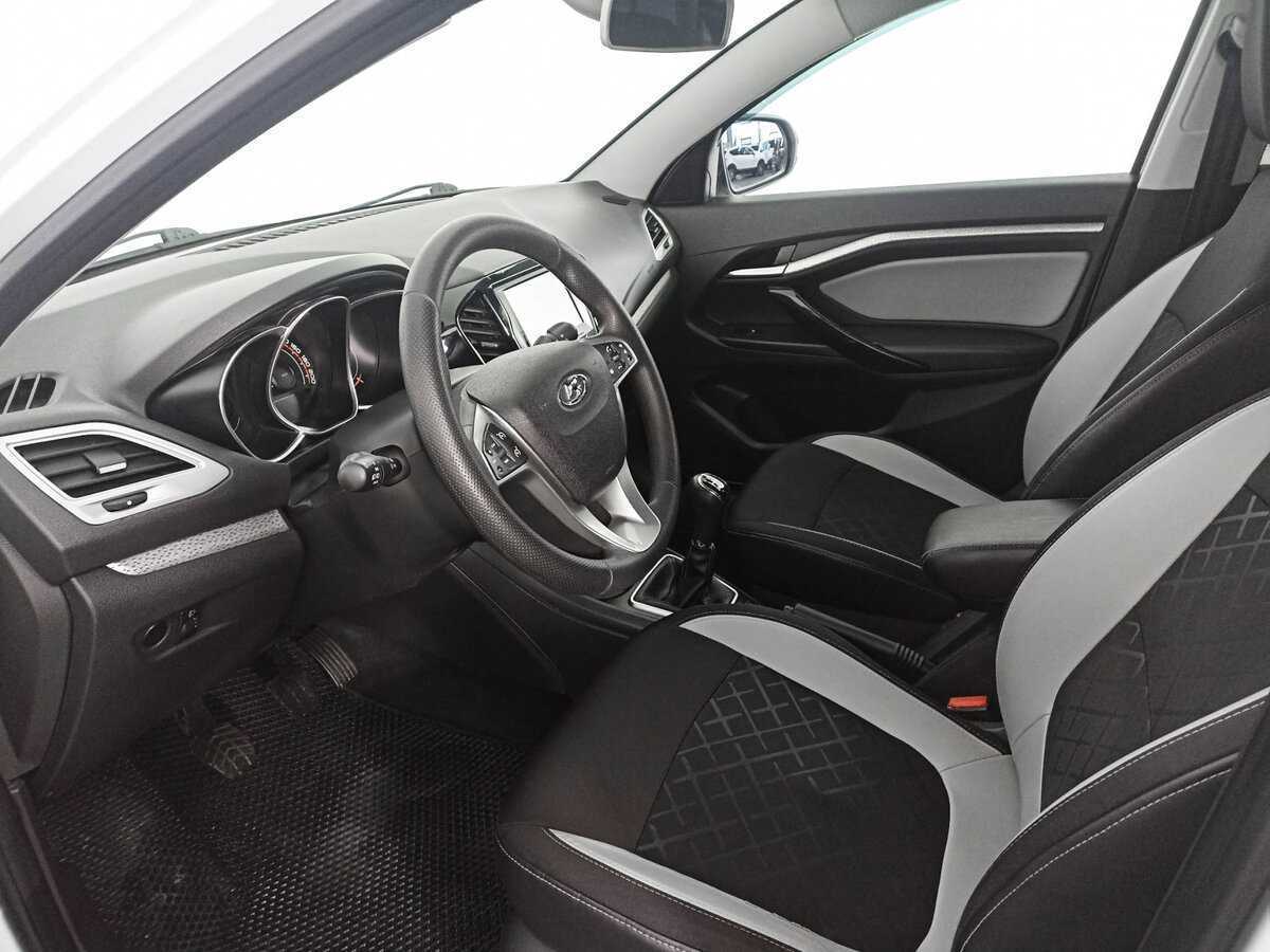 Купить Lada (ВАЗ) Vesta SW Cross, 2017, 100 241 км, фото №14