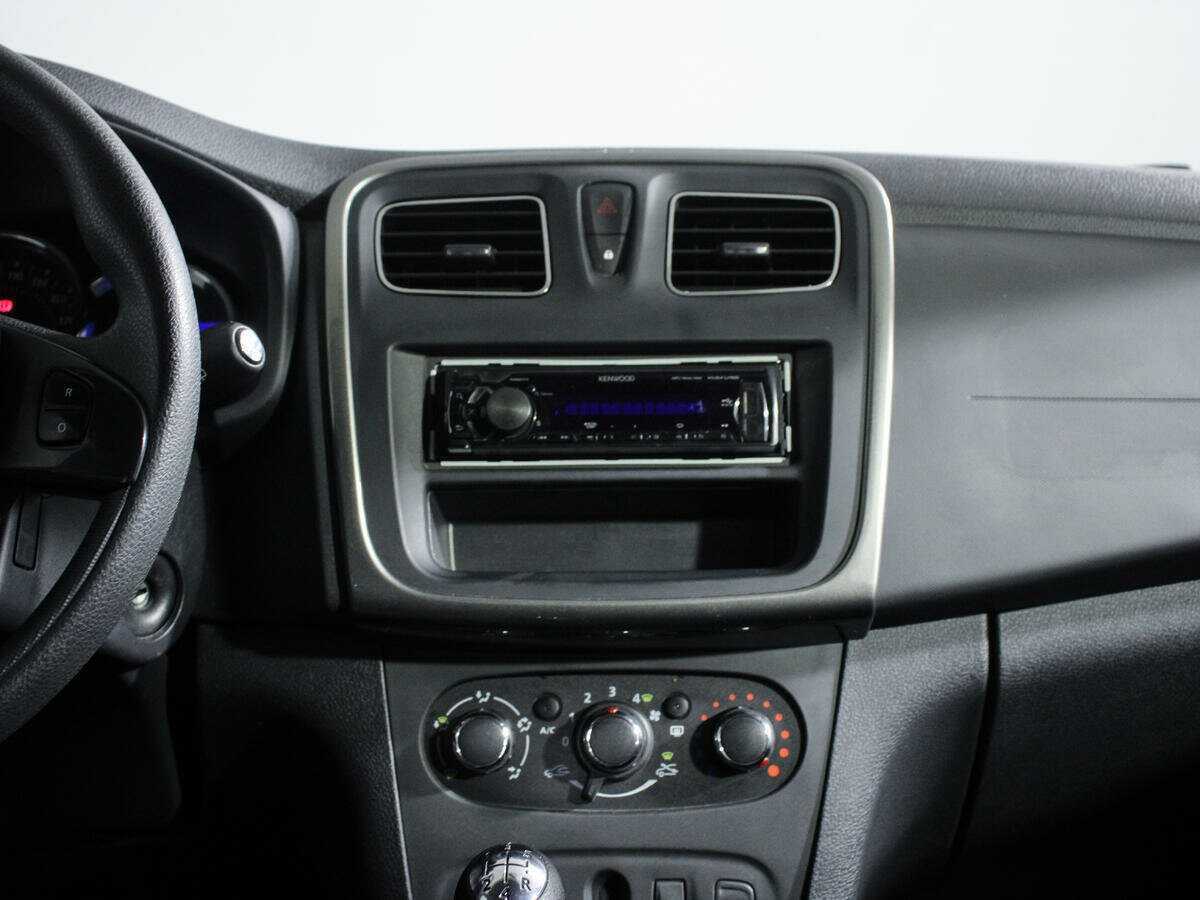 Купить Renault Sandero Stepway, 2017, 31 500 км, фото №11