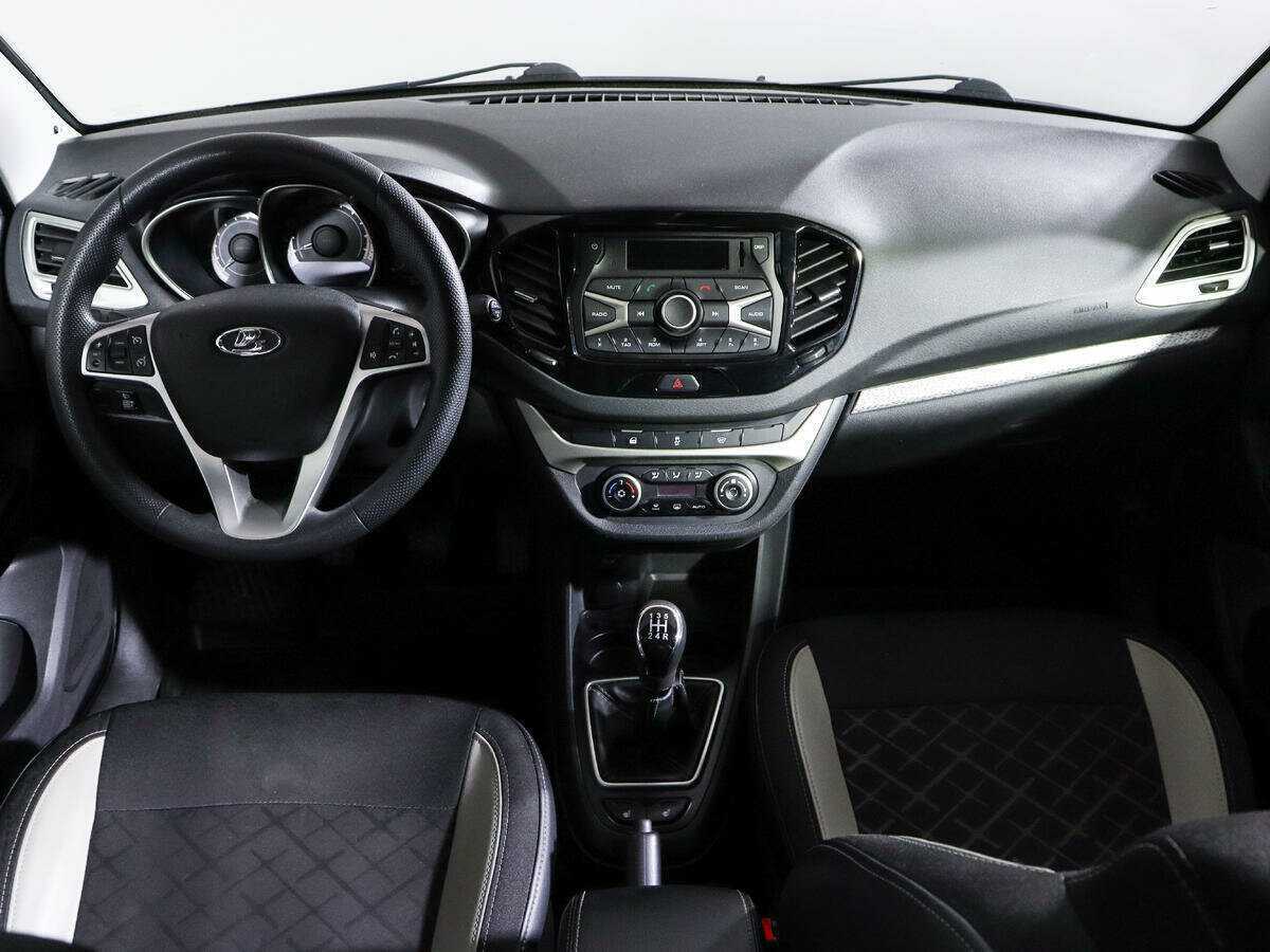 Купить Lada (ВАЗ) Vesta SW Cross, 2018, 75 960 км, фото №9