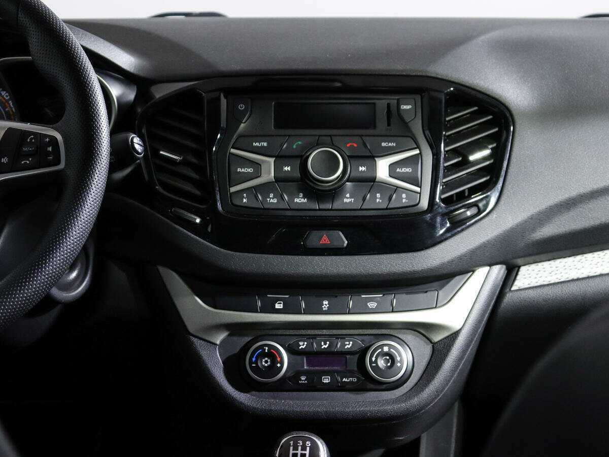 Купить Lada (ВАЗ) Vesta SW Cross, 2018, 75 960 км, фото №10