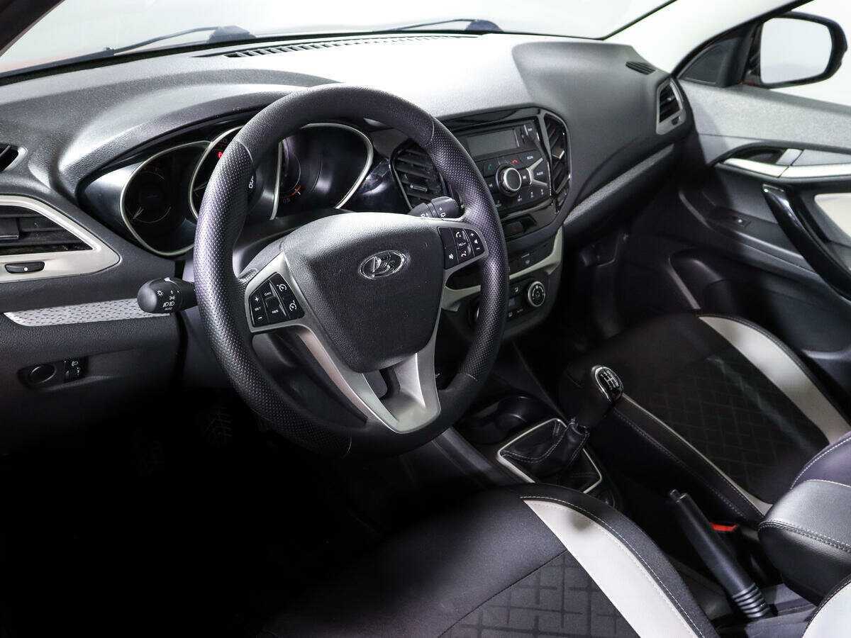 Купить Lada (ВАЗ) Vesta SW Cross, 2018, 75 960 км, фото №11