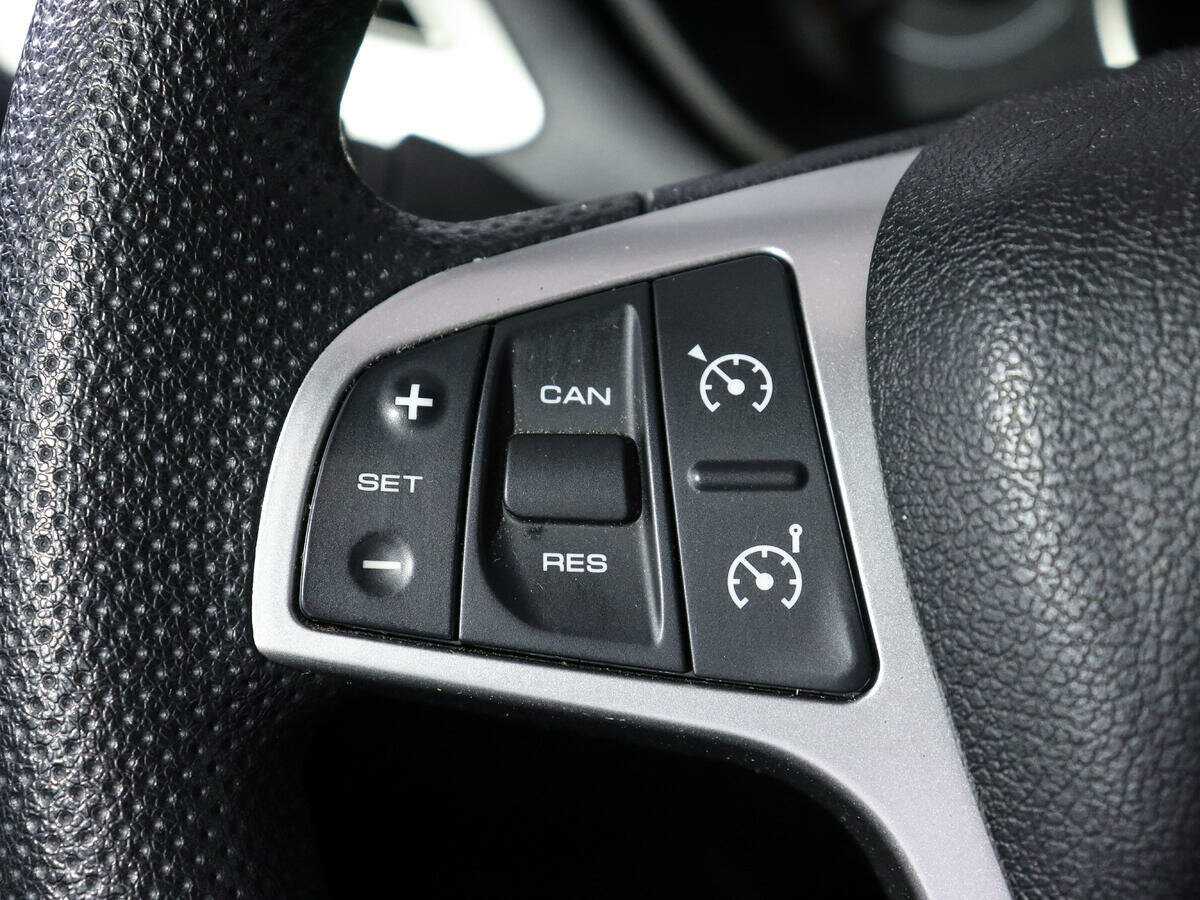 Купить Lada (ВАЗ) Vesta SW Cross, 2018, 75 960 км, фото №13